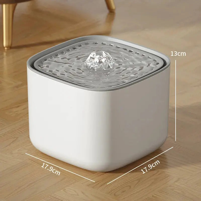 Fontaine à Eau pour Chat Stable – Format Cube, 3L, Silencieuse, Anti-Renversement Moustache & Cie