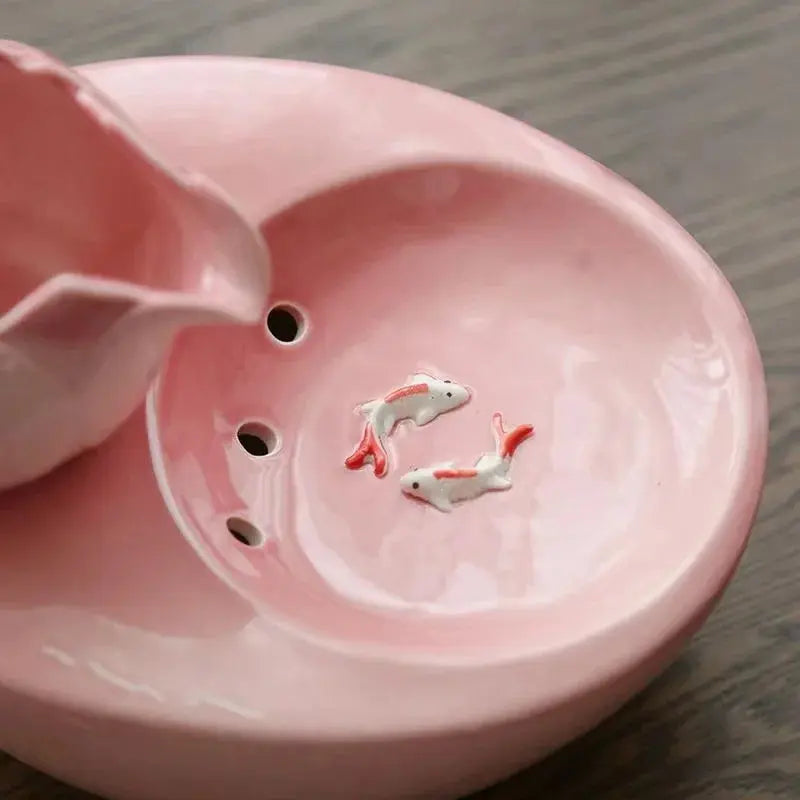 Fontaine à Eau pour Chat en Céramique – Design Coloré, Écoulement Doux, Hygiénique & Stable Moustache & Cie
